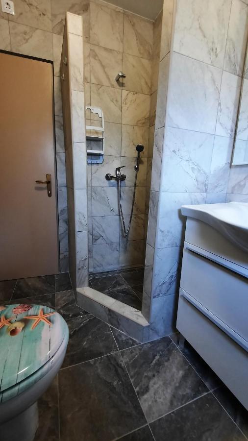 Apartment Pinoapplosinj Veli Lošinj Exterior foto